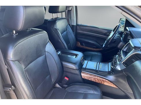 Used 2020 Chevrolet Tahoe Premier AWD/4WD image 24