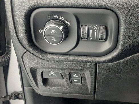 Certified 2021 RAM 1500 Laramie w/ Off Road Group image 15