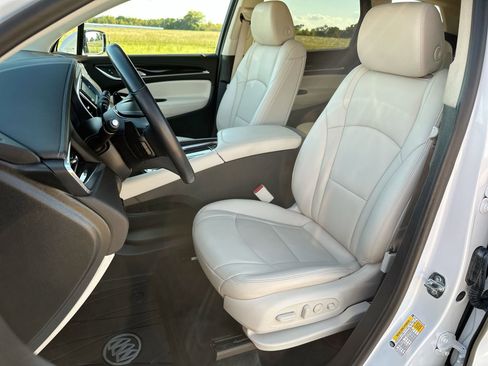 Used 2022 Buick Enclave Premium w/ Surround and Sites Package image 11