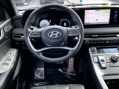 Used 2024 Hyundai Palisade Calligraphy image 6