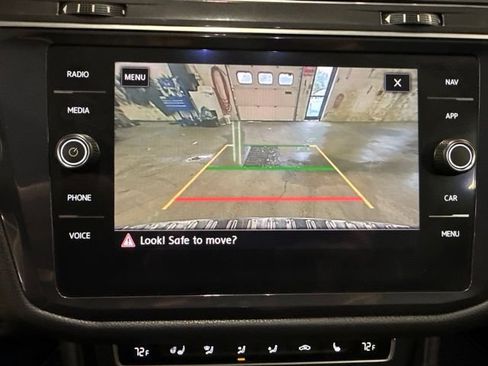 Used 2020 Volkswagen Tiguan SEL Premium R-Line AWD/4WD image 16