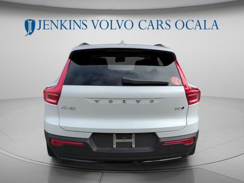 New 2026 Volvo XC40 B5 Plus w/ Protection Package Premier AWD/4WD image 4