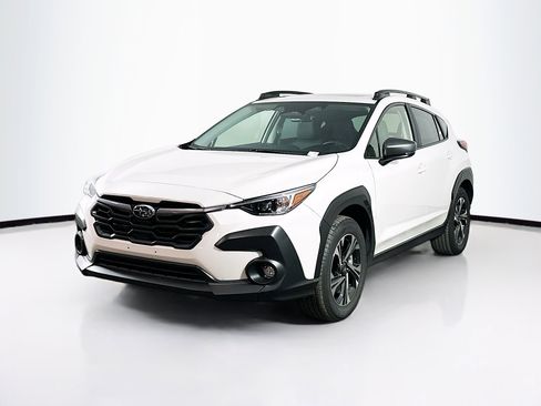 Used 2024 Subaru Crosstrek 2.0i Premium image 3