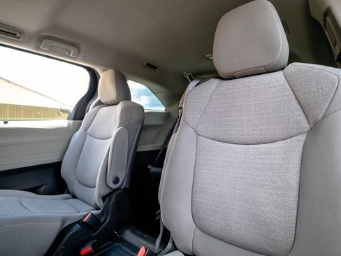 Used 2024 Toyota Sienna LE w/ LE Plus Package AWD/4WD image 36
