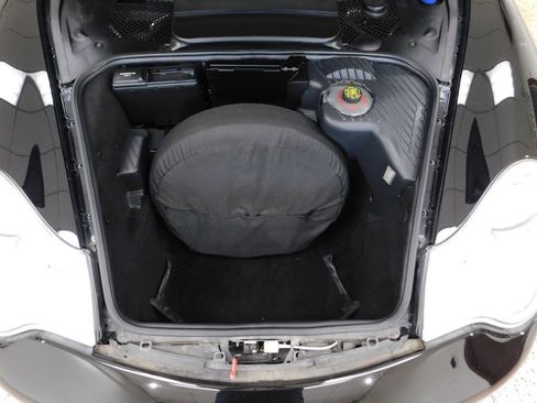 Used 2004 Porsche 911 Carrera RWD image 24