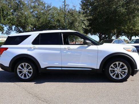 Used 2020 Ford Explorer XLT w/ Equipment Group 202A image 8