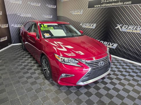 Used 2016 Lexus ES 350 w/ Luxury Package w/Wood Trim FWD image 6