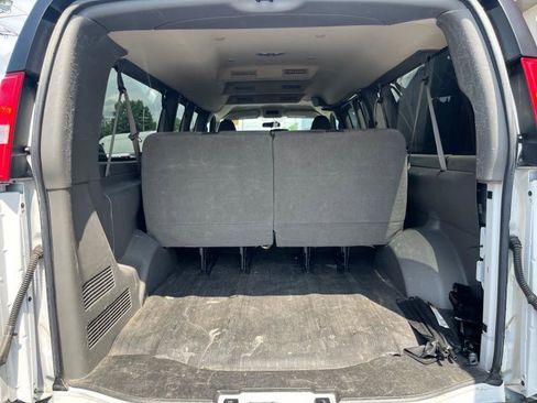 Used 2022 Chevrolet Express 3500 LS image 12