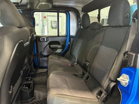 Used 2024 Jeep Gladiator Mojave w/ Convenience Group image 29