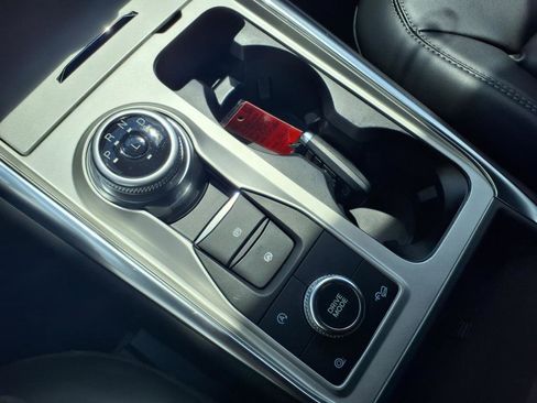 Certified 2023 Ford Explorer XLT w/ Equipment Group 202A image 20