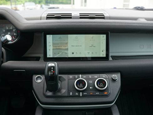 Used 2022 Land Rover Defender 110 SE AWD/4WD image 10