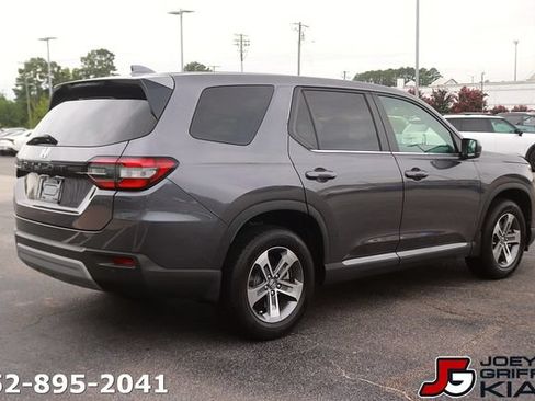 Used 2025 Honda Pilot EX-L image 7