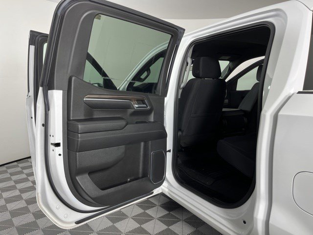 Used 2023 Chevrolet Silverado 1500 LT AWD/4WD image 37
