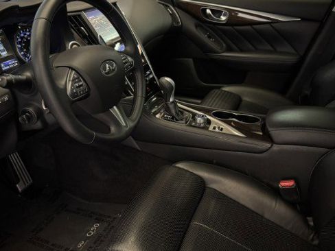 Used 2015 INFINITI Q50 Sport w/ Deluxe Touring Package image 3