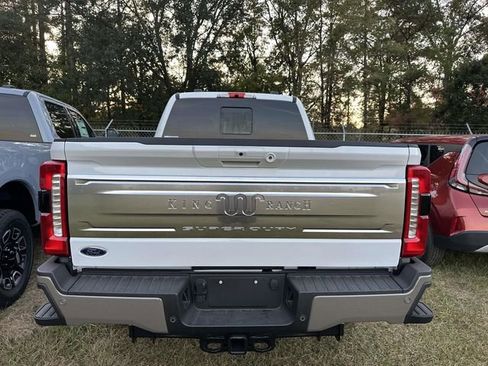 New 2026 Ford F250 King Ranch w/ FX4 Off-Road Package image 13