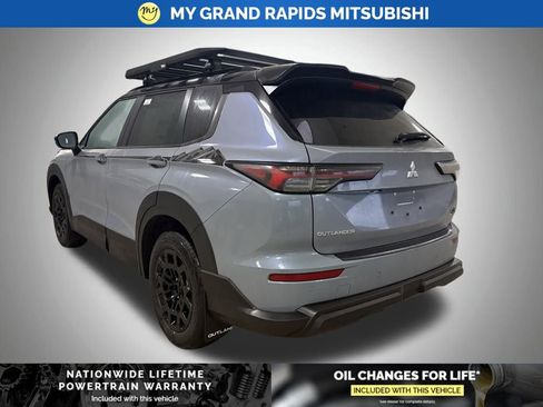 New 2026 Mitsubishi Outlander Trail Edition image 5