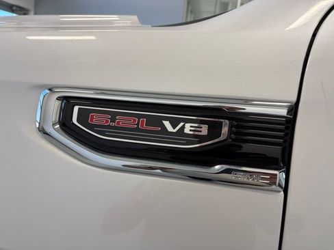 Used 2023 GMC Sierra 1500 Denali w/ Denali Reserve Package AWD/4WD image 13
