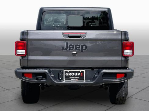 Used 2023 Jeep Gladiator Sport w/ Off Road Group AWD/4WD image 5