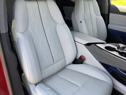Used 2026 Cadillac Optiq Luxury 2 w/ LPO, Floor Liner Package AWD/4WD image 23