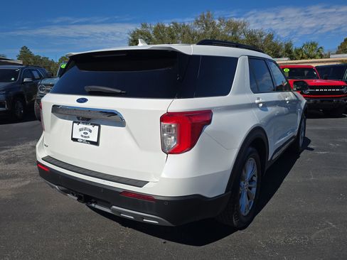 Certified 2023 Ford Explorer XLT w/ Equipment Group 202A image 4