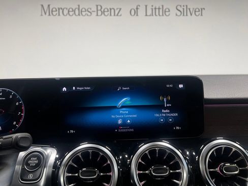 Used 2022 Mercedes-Benz GLB 250 4MATIC image 33