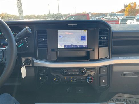 New 2026 Ford F350 XL w/ XL Chrome Package image 20