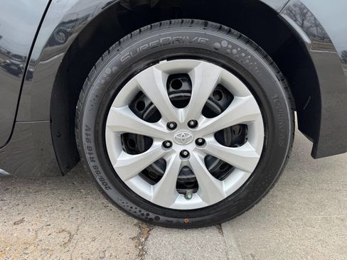 Used 2020 Toyota Corolla LE image 9