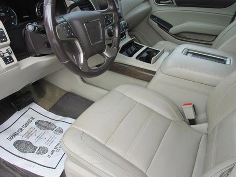 Used 2018 GMC Yukon Denali image 9
