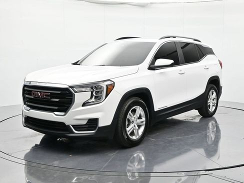 Certified 2022 GMC Terrain SLE w/ Driver Convenience Package image 1