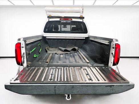 Used 2019 Nissan Frontier SV w/ Value Truck Package AWD/4WD image 17