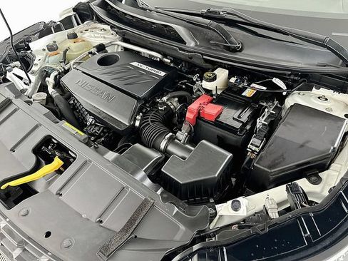 Used 2023 Nissan Rogue SV FWD image 29