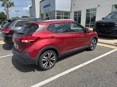 Used 2018 Nissan Kicks SV FWD image 7