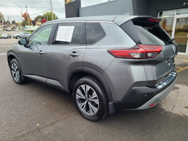 Used 2023 Nissan Rogue SV AWD/4WD image 9