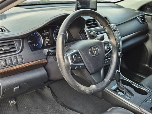 Used 2015 Toyota Camry XLE image 5