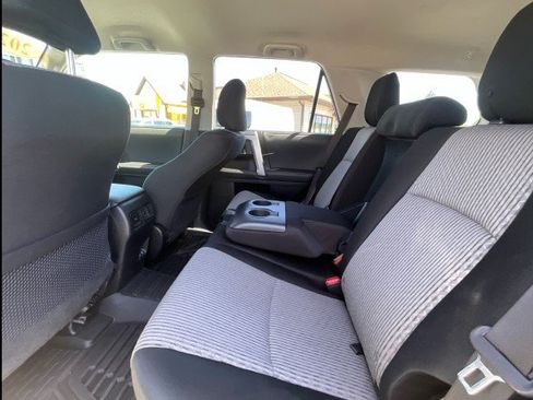 Used 2020 Toyota 4Runner SR5 AWD/4WD image 29