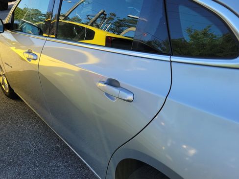 Used 2020 Chevrolet Malibu LT image 24