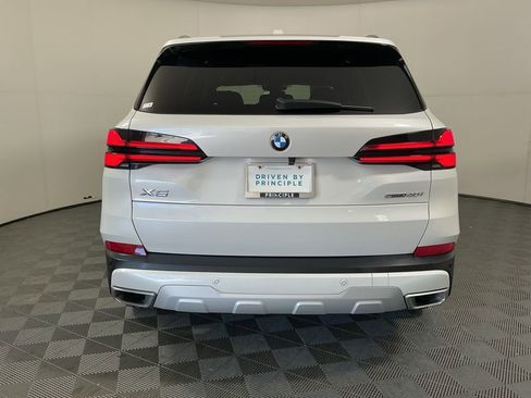 Certified 2025 BMW X5 sDrive40i w/ Climate Comfort Package image 6