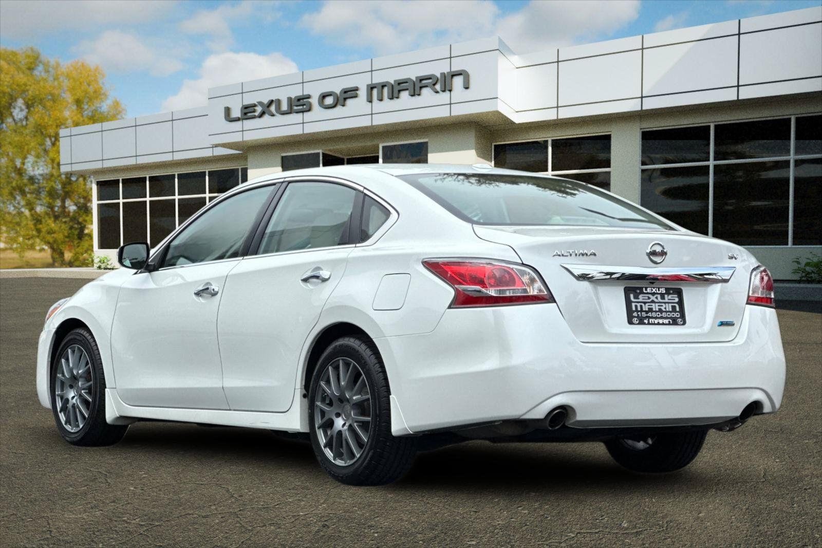 Used 2014 Nissan Altima 2.5 SV w/ Convenience Package FWD image 3