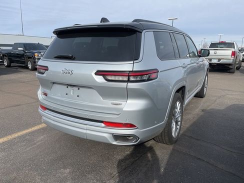 Used 2024 Jeep Grand Cherokee L Summit w/ Luxury Tech Group V image 5