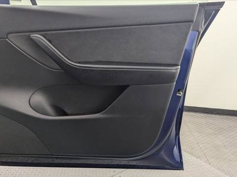 Used 2020 Tesla Model Y Long Range AWD/4WD image 19