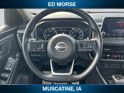 Used 2024 Nissan Rogue SV FWD image 12