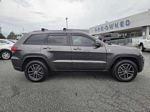 Used 2018 Jeep Grand Cherokee Trailhawk AWD/4WD image 6