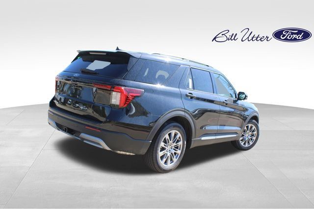 New 2026 Ford Explorer Platinum RWD image 3