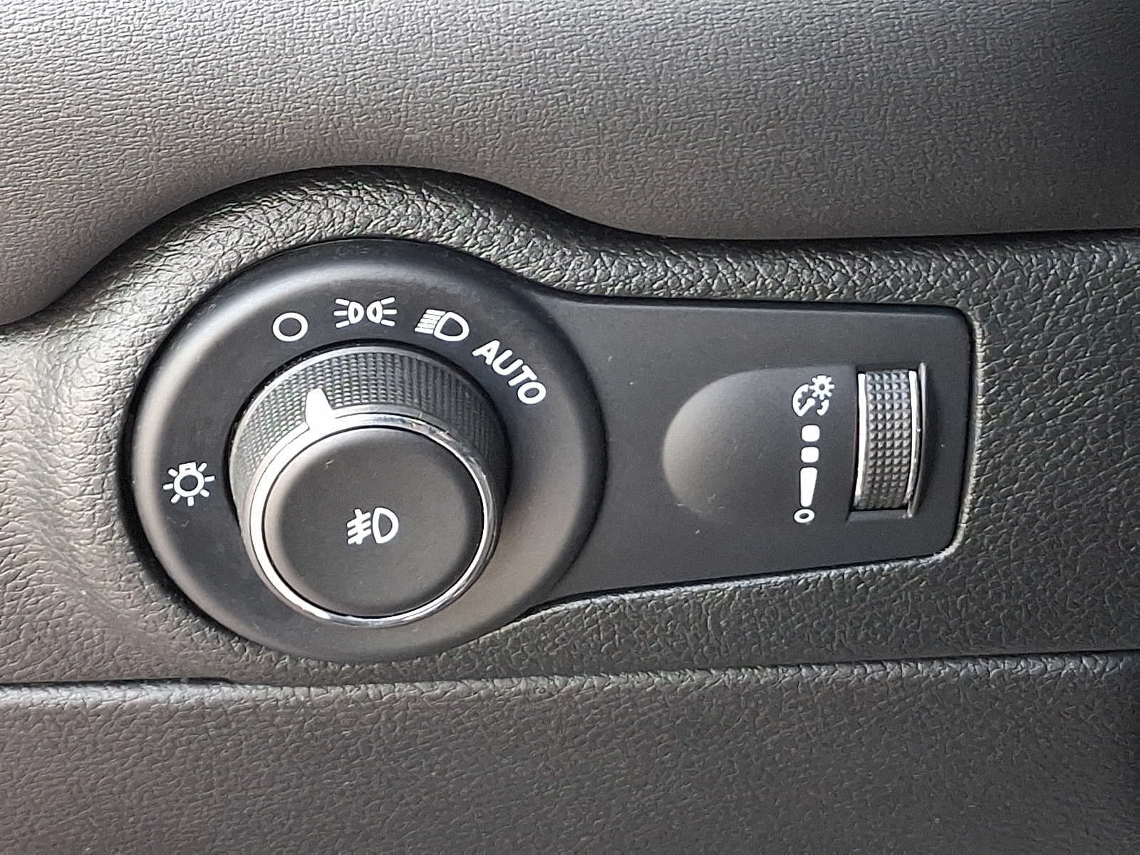 Used 2022 Dodge Durango R/T AWD/4WD image 29