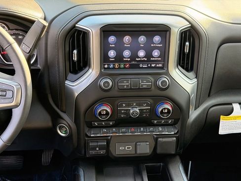 Used 2022 Chevrolet Silverado 1500 LTZ AWD/4WD image 21