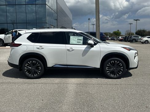 New 2026 Nissan Rogue Platinum image 6