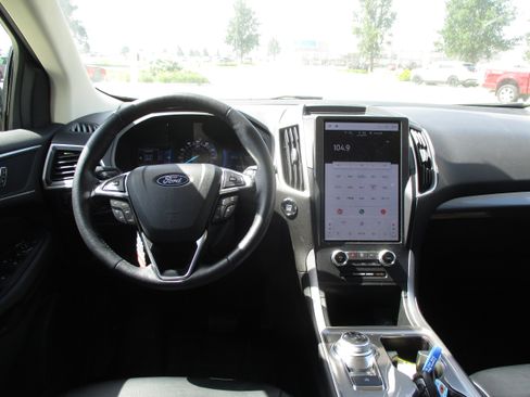 Used 2024 Ford Edge SEL w/ Convenience Package AWD/4WD image 11