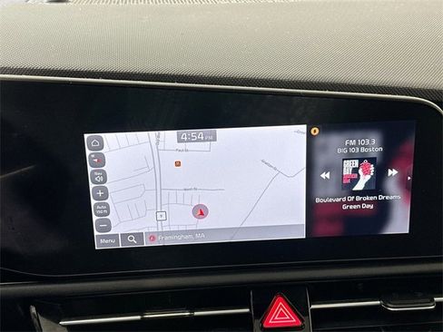 Used 2023 Kia Niro EX Touring image 13