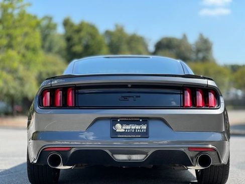 Used 2017 Ford Mustang GT w/ Black Accent Package RWD image 9