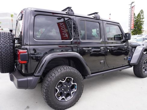 Used 2022 Jeep Wrangler Unlimited Rubicon 4xe w/ Cold Weather Group AWD/4WD image 5